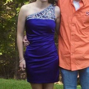 Homecoming/Mini dress